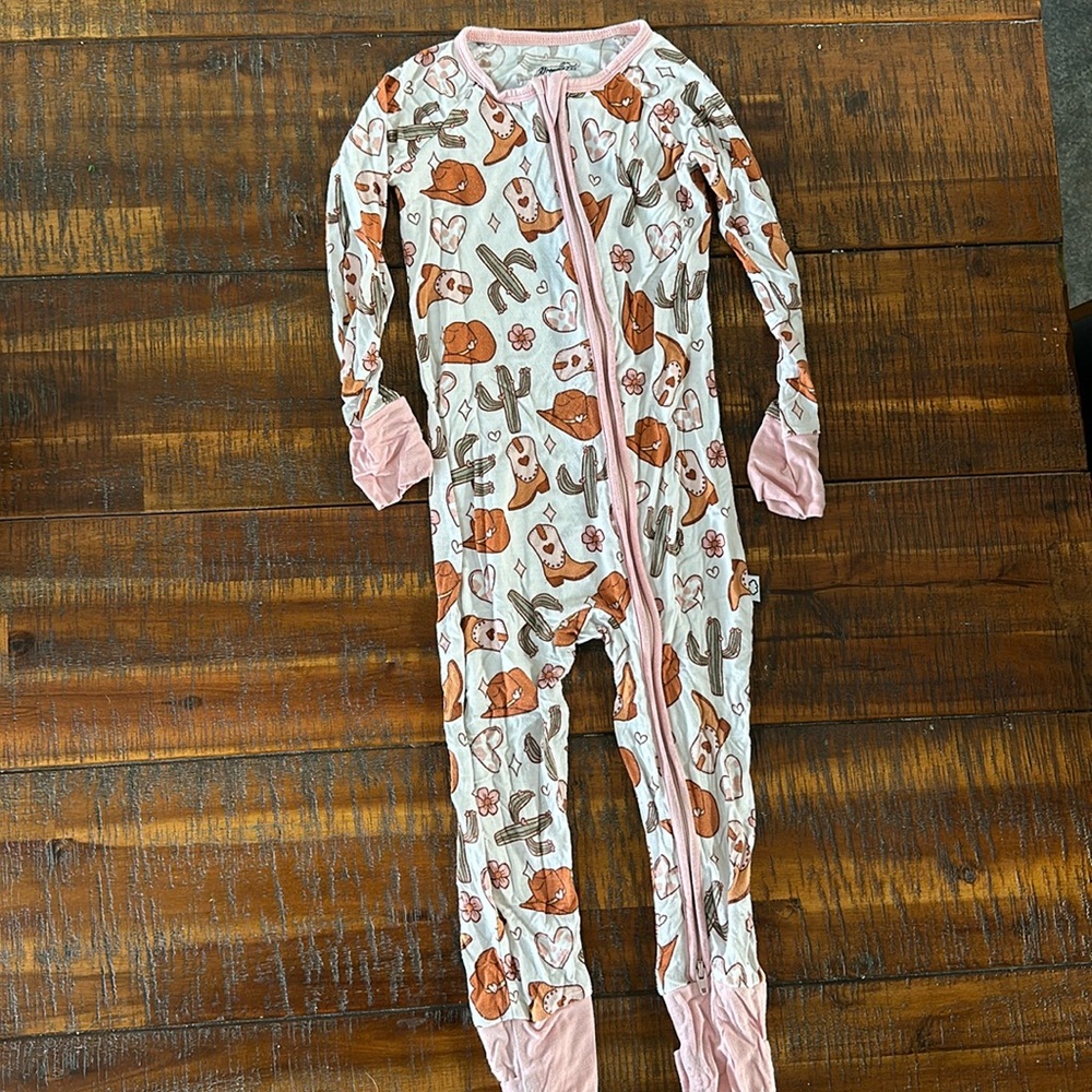 Dreamy Zzz Western Zippy Pjs.